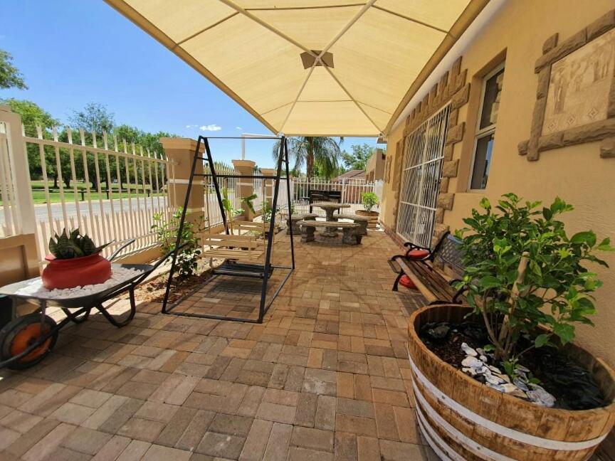 Tehillah Guesthouse Upington Exteriör bild