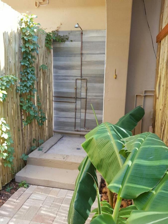 Tehillah Guesthouse Upington Exteriör bild
