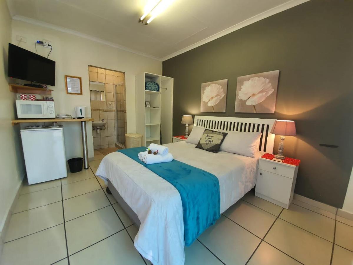 Tehillah Guesthouse Upington Exteriör bild