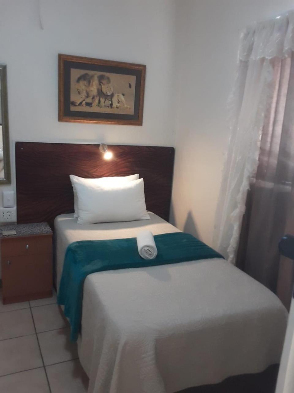 Tehillah Guesthouse Upington Exteriör bild